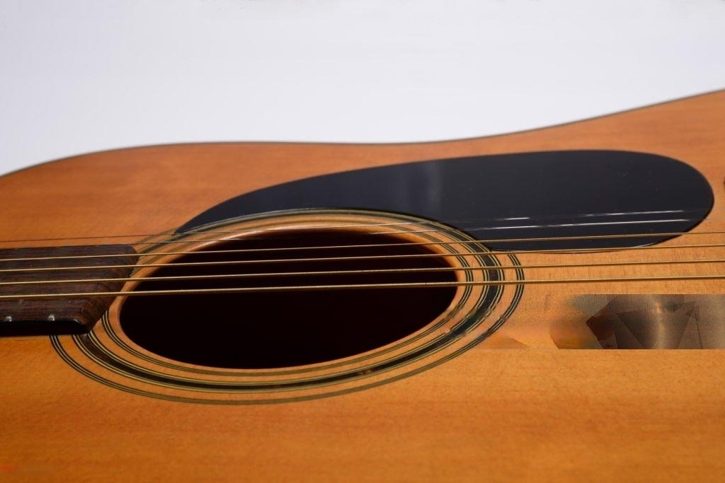 Yamaha Acoustic Guitar F335